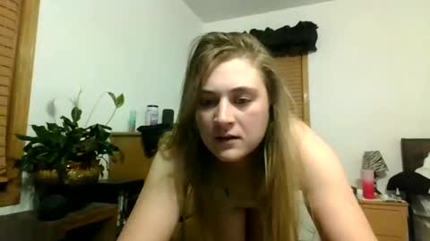 natalielynn4216 online show from March 4, 1:01 am