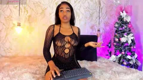 NATALIE online show from December 4, 1:11 pm