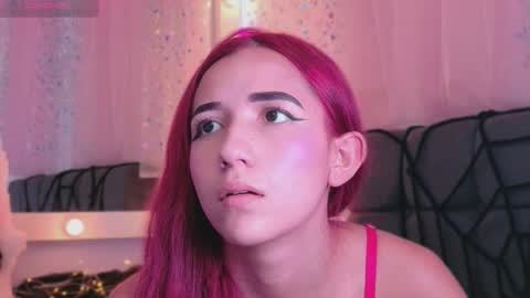 natalliapradas online show from October 15, 8:31 pm