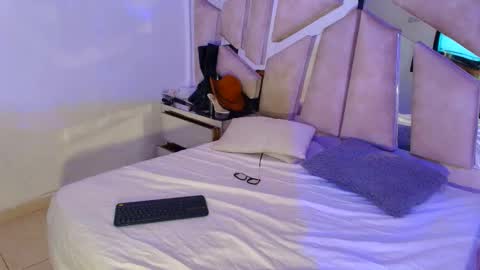 Natalye foster online show from March 5, 7:01 pm