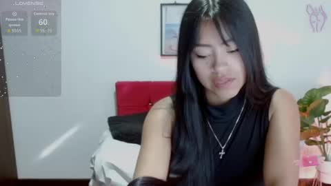 Nataly Escobar online show from November 22, 1:09 pm