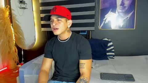 natan_77 online show from February 24, 3:23 am