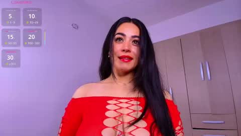 natasha_klump online show from December 14, 11:05 am