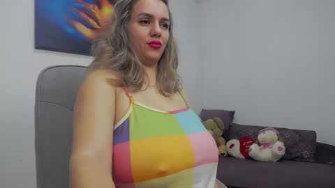 natashaboobs online show from March 4, 6:47 am