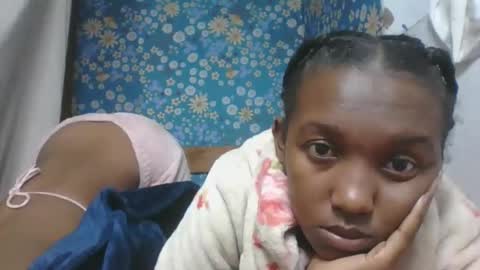 nathalia069 online show from May 5, 7:58 am