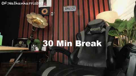 Nathan Harris online show from February 13, 9:51 pm