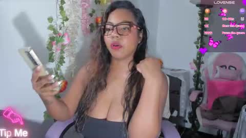 Naty online show from July 17, 8:33 pm