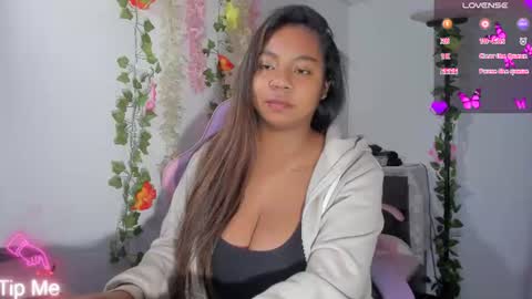 Naty online show from July 10, 11:37 am