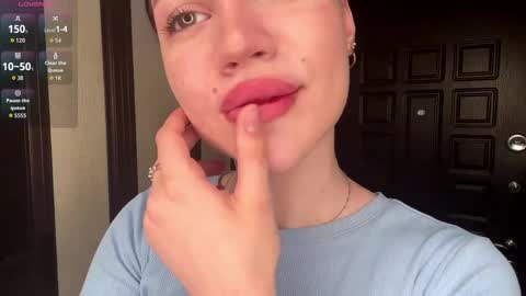 Juliana online show from May 21, 9:16 am
