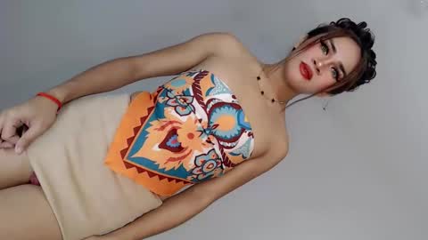 Nathalie smith online show from May 18, 3:38 am