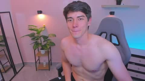 Nathaniel online show from April 1, 10:07 pm