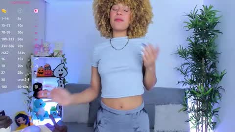 Snapshot of natty_romanof_1 chatting on October 6, 10:44 am natty online show from October 6, 10:44 am