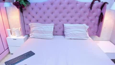 Natty Trainor online show from December 21, 9:21 pm