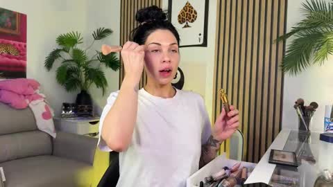 NATTY FIERROS online show from October 20, 7:02 am