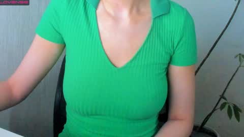 peach online show from December 4, 9:45 am