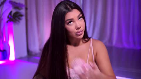 Naty online show from March 5, 8:29 pm