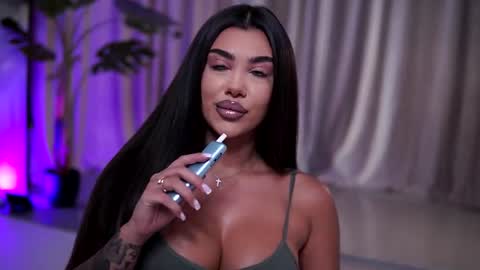 Naty online show from August 8, 7:13 pm