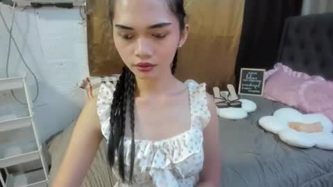 emma online show from October 24, 10:10 pm