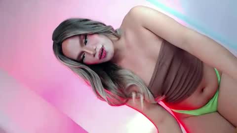 naughtybynight28 online show from April 19, 6:10 pm