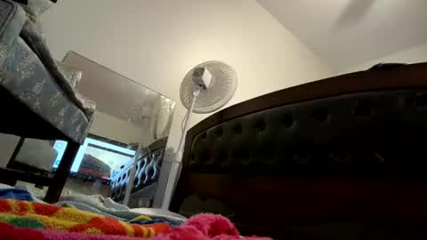 naughtydaddy83 online show from November 24, 2:43 am