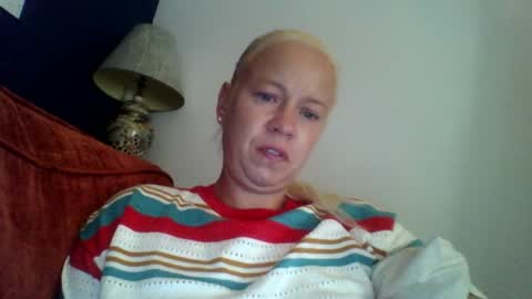 naughtyjennyblondeuk online show from July 21, 6:43 pm