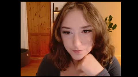 Ella - Naughty Rapunzel online show from December 28, 10:13 pm