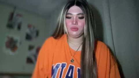 Snapshot of naughtyrosecum chatting on February 10, 8:31 am Rose Wilson online show from February 10, 8:31 am