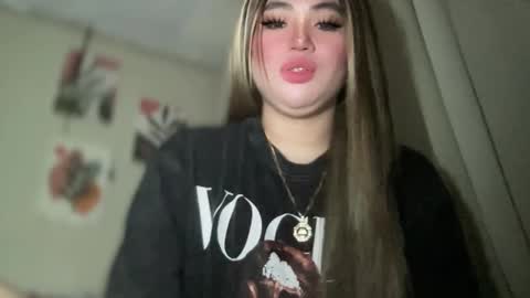 Snapshot of naughtyrosecum chatting on February 9, 6:01 am Rose Wilson online show from February 9, 6:01 am