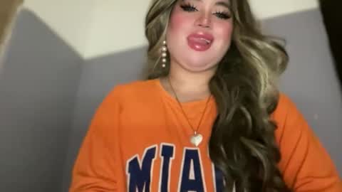 Snapshot of naughtyrosecum chatting on October 20, 5:40 pm Rose Wilson online show from October 20, 5:40 pm