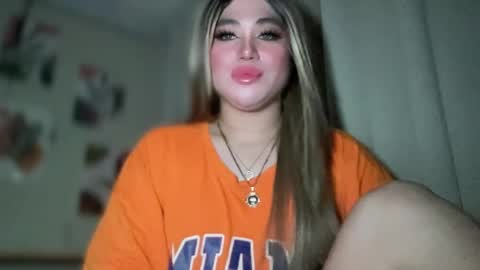 Snapshot of naughtyrosecum chatting on March 1, 11:06 am Rose Wilson online show from March 1, 11:06 am