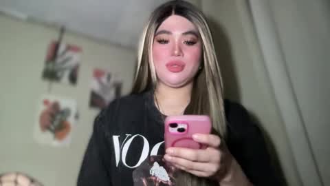 Snapshot of naughtyrosecum chatting on February 11, 5:37 am Rose Wilson online show from February 11, 5:37 am