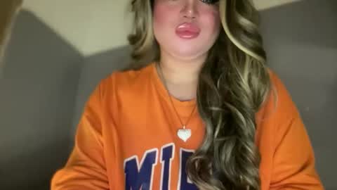 Snapshot of naughtyrosecum chatting on October 2, 5:23 pm Rose Wilson online show from October 2, 5:23 pm