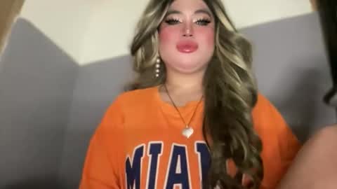 Snapshot of naughtyrosecum chatting on October 19, 4:22 pm Rose Wilson online show from October 19, 4:22 pm