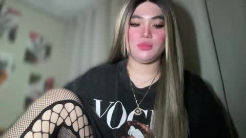 Snapshot of naughtyrosecum chatting on February 11, 10:03 am Rose Wilson online show from February 11, 10:03 am