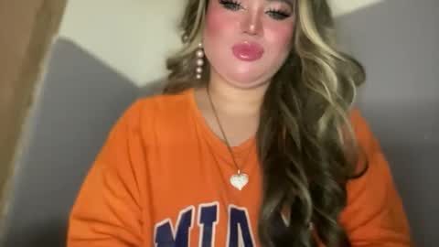 Snapshot of naughtyrosecum chatting on October 8, 3:07 pm Rose Wilson online show from October 8, 3:07 pm