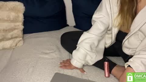 naughtysecretsde online show from April 16, 8:09 pm