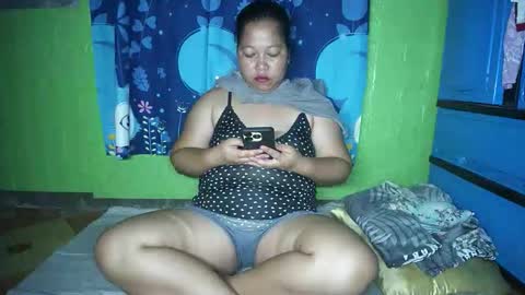 Snapshot of naughtyvina4u chatting on October 27, 3:28 am VI NA online show from October 27, 3:28 am