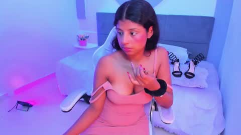 naugthy_brunette_ online show from January 8, 7:31 pm