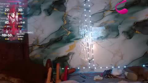 NAUYGTYQUEEN online show from March 18, 1:11 am