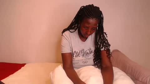 nawtylezi696 online show from September 24, 7:37 am