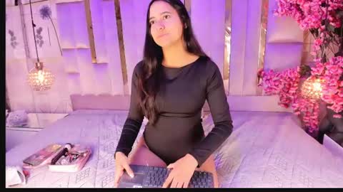 Nayarak online show from July 6, 1:19 pm