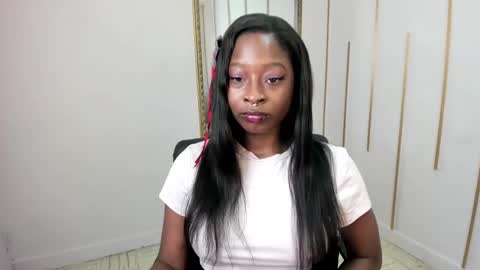 Nayaris 3 online show from November 18, 4:10 pm