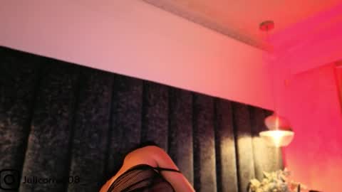 Juli  online show from February 13, 1:36 pm