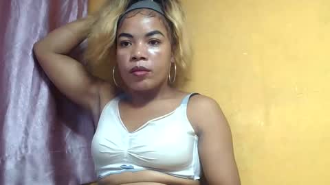 nayrrah online show from April 16, 8:20 pm