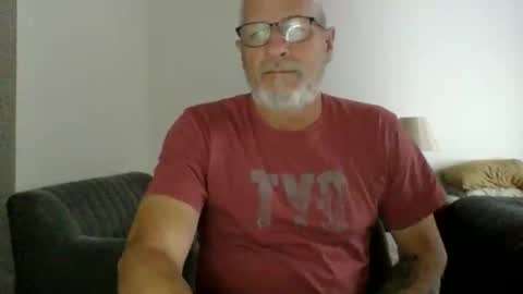 neckdown12 online show from February 14, 9:17 pm