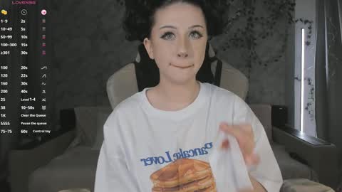 Eva online show from May 30, 8:02 am