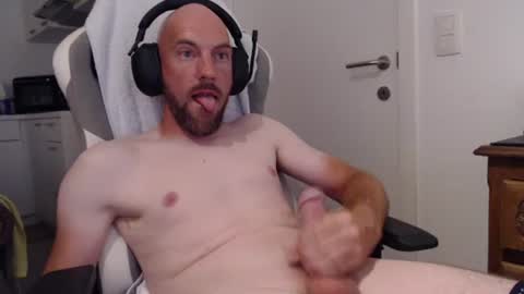 needyoujust online show from August 8, 12:20 am