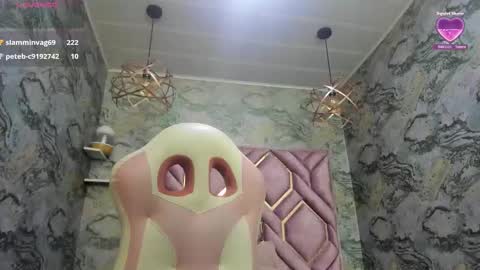 Snapshot of neffertiry_ebonny chatting on October 18, 6:01 pm Nefer online show from October 18, 6:01 pm