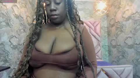 Snapshot of neffertiry_ebonny chatting on September 11, 5:25 pm Nefer online show from September 11, 5:25 pm