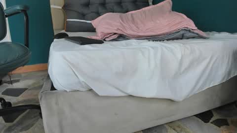 Neill online show from December 22, 10:49 pm